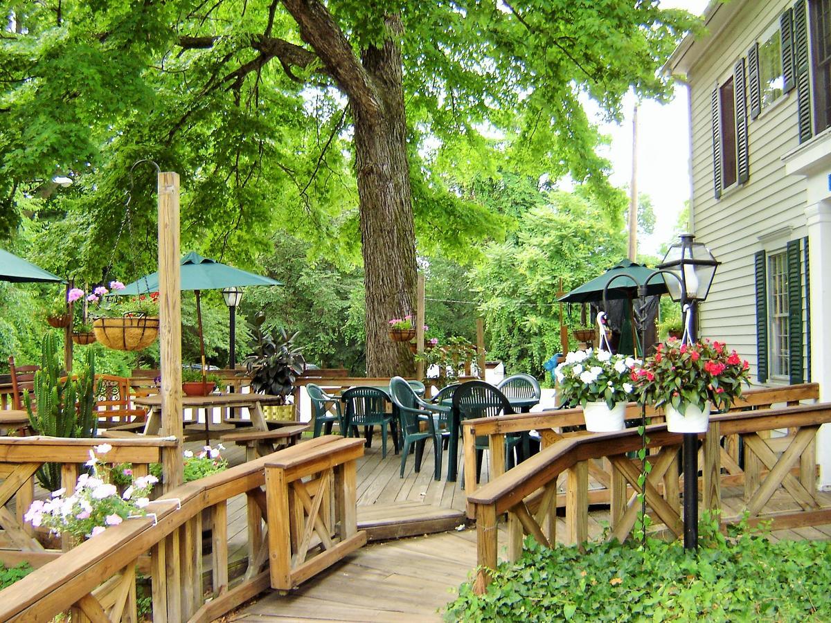 Rider'S Inn Painesville Exterior photo
