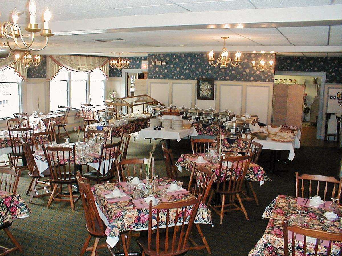Rider'S Inn Painesville Exterior photo